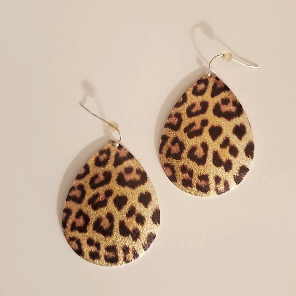 Womens earrings leopard print
